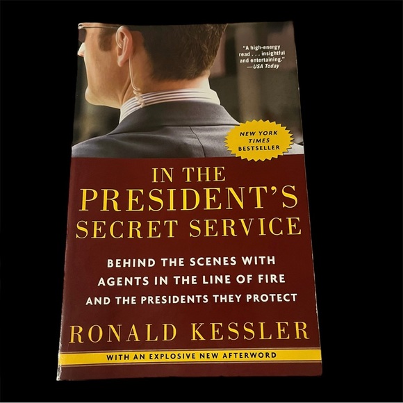In The President’s Secret Service by Ronald Kessler Glossy Soft-Covered Secrets - Picture 8 of 12
